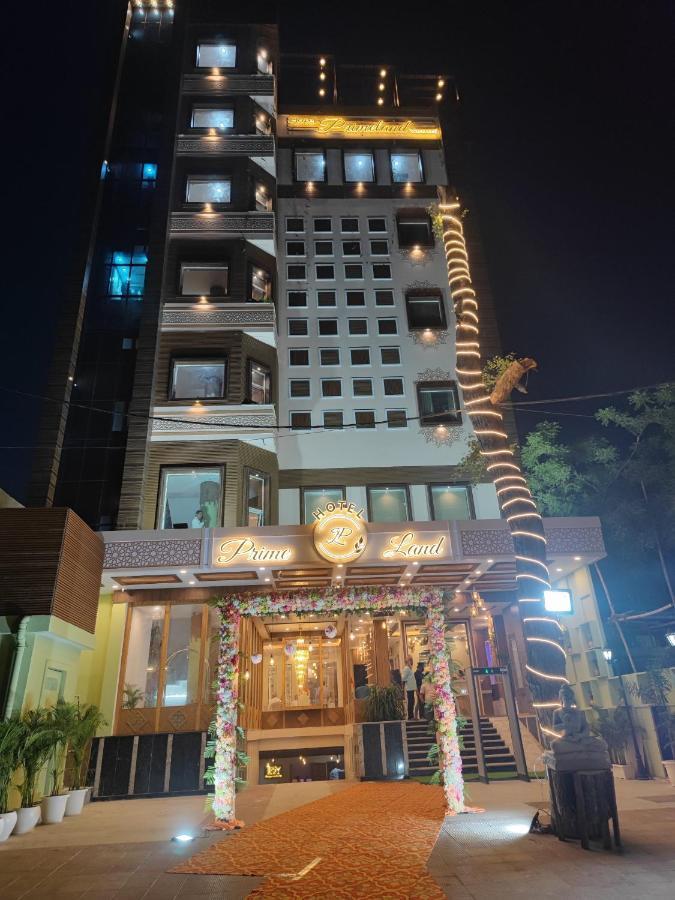 Prime Land Hotel Varanasi Ngoại thất bức ảnh