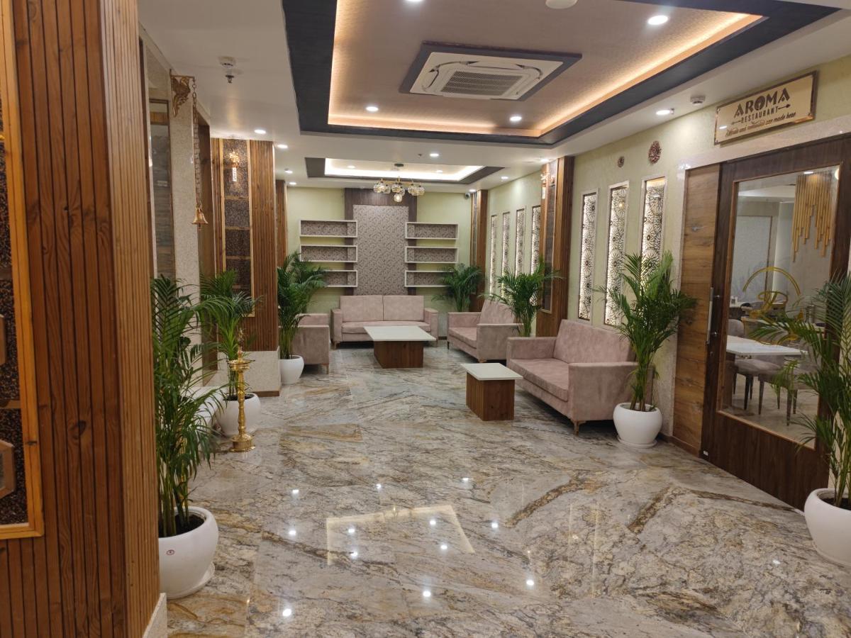 Prime Land Hotel Varanasi Ngoại thất bức ảnh