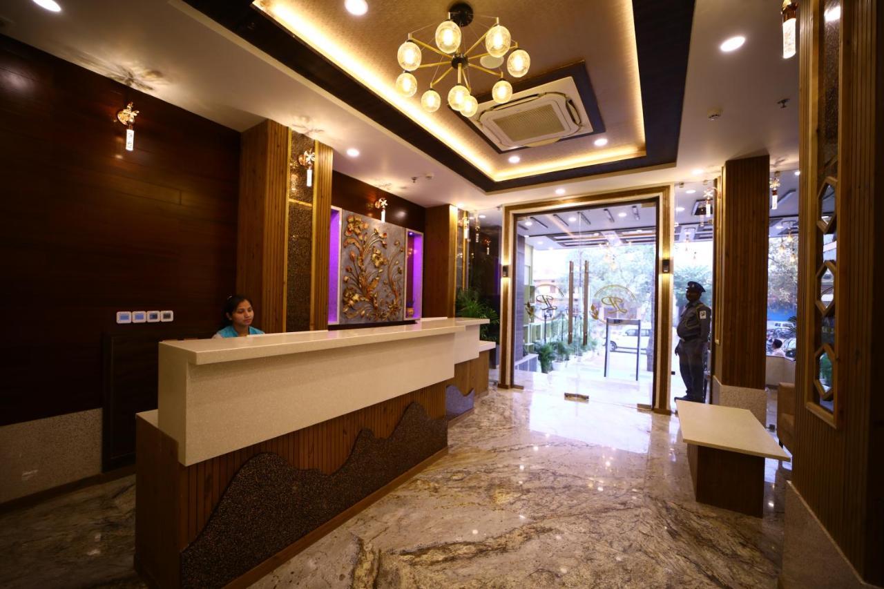 Prime Land Hotel Varanasi Ngoại thất bức ảnh