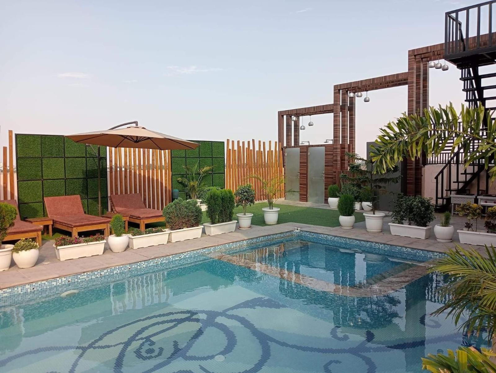 Prime Land Hotel Varanasi Ngoại thất bức ảnh